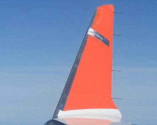 Fixed airplane wing