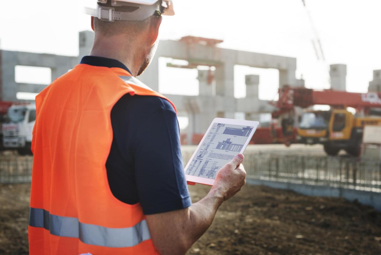 Construction Worker Planning Contractor Developer Concept | LetsBuild