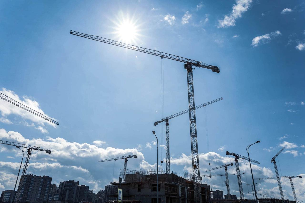 Construction Cranes for Modular Construction | LetsBuild