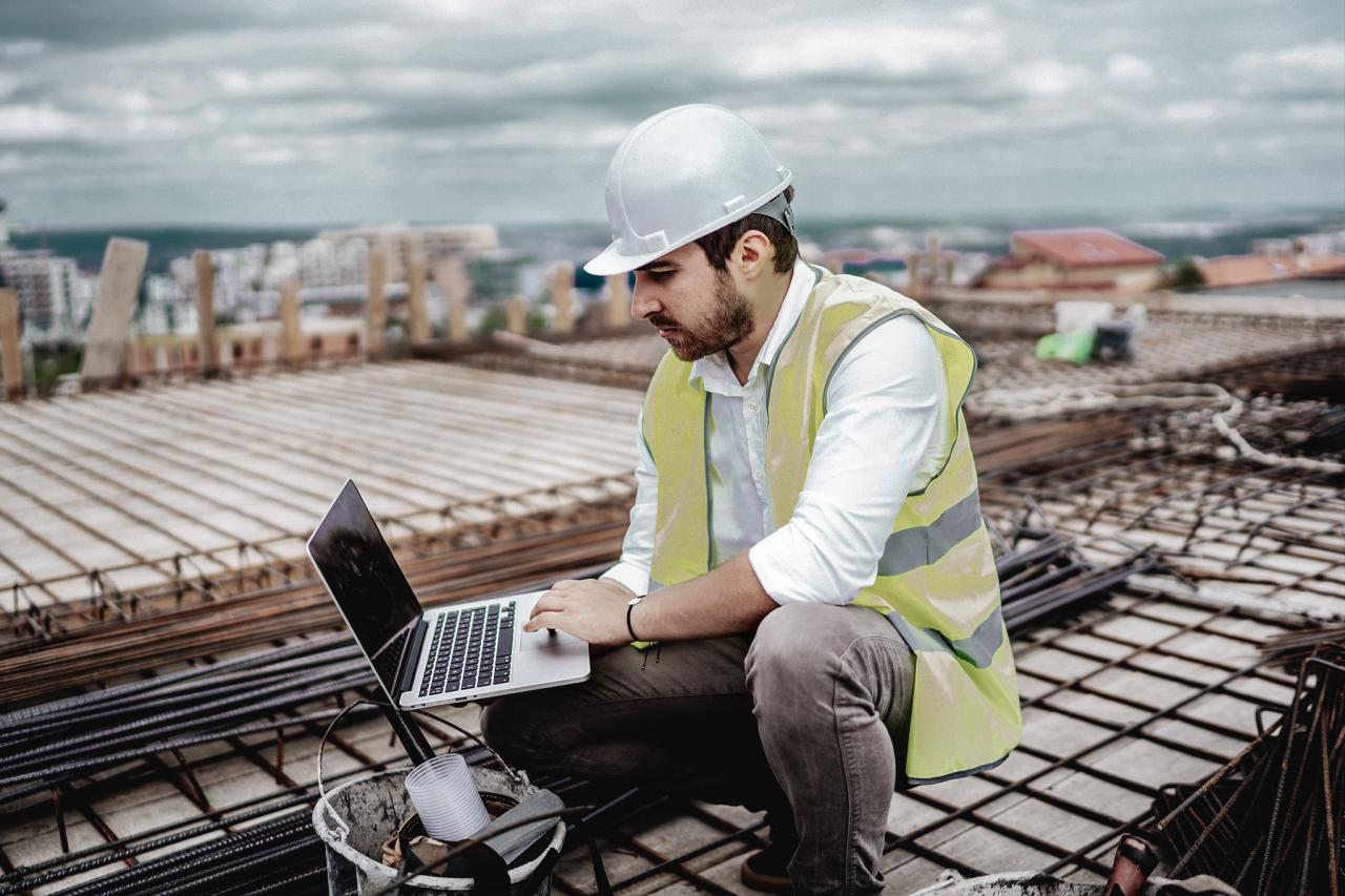 How project managers are using technology to ensure on-budget and on-time construction | LetsBuild